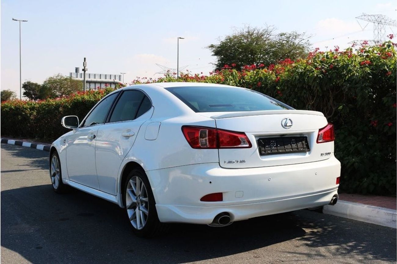 Lexus IS300 Lexus Is 300 F sport  Gulf space Full options model 2012
