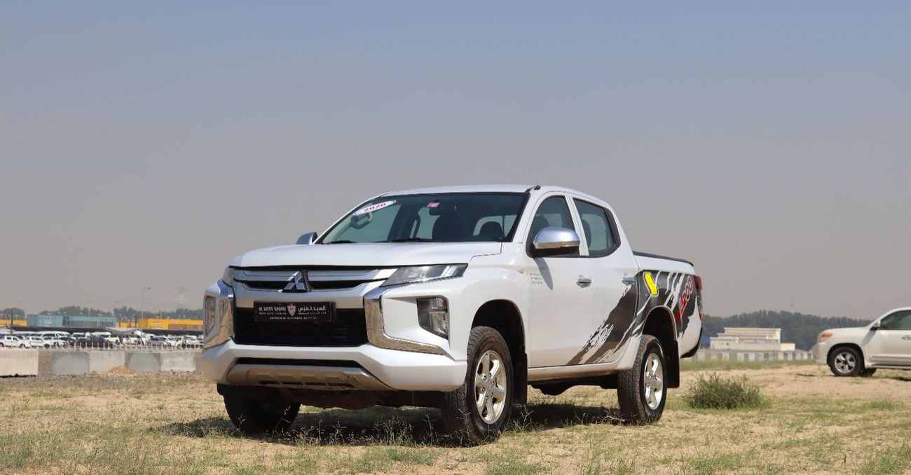 Mitsubishi L200 GL 2.5L Double Cab Utility 4WD Mitsubishi L200 - 2020 - GCC- Accident-free - 2.5L- 4X4 - in excellen