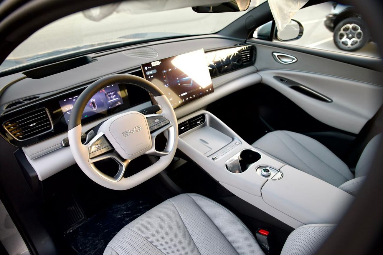 BYD Sealion 06 5 YEARS WARANTY AND 3 YEARS SERVICE