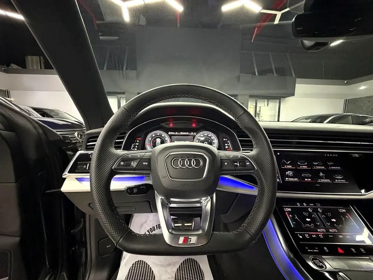 Audi Q8 55 TFSI S-LINE LUXURY