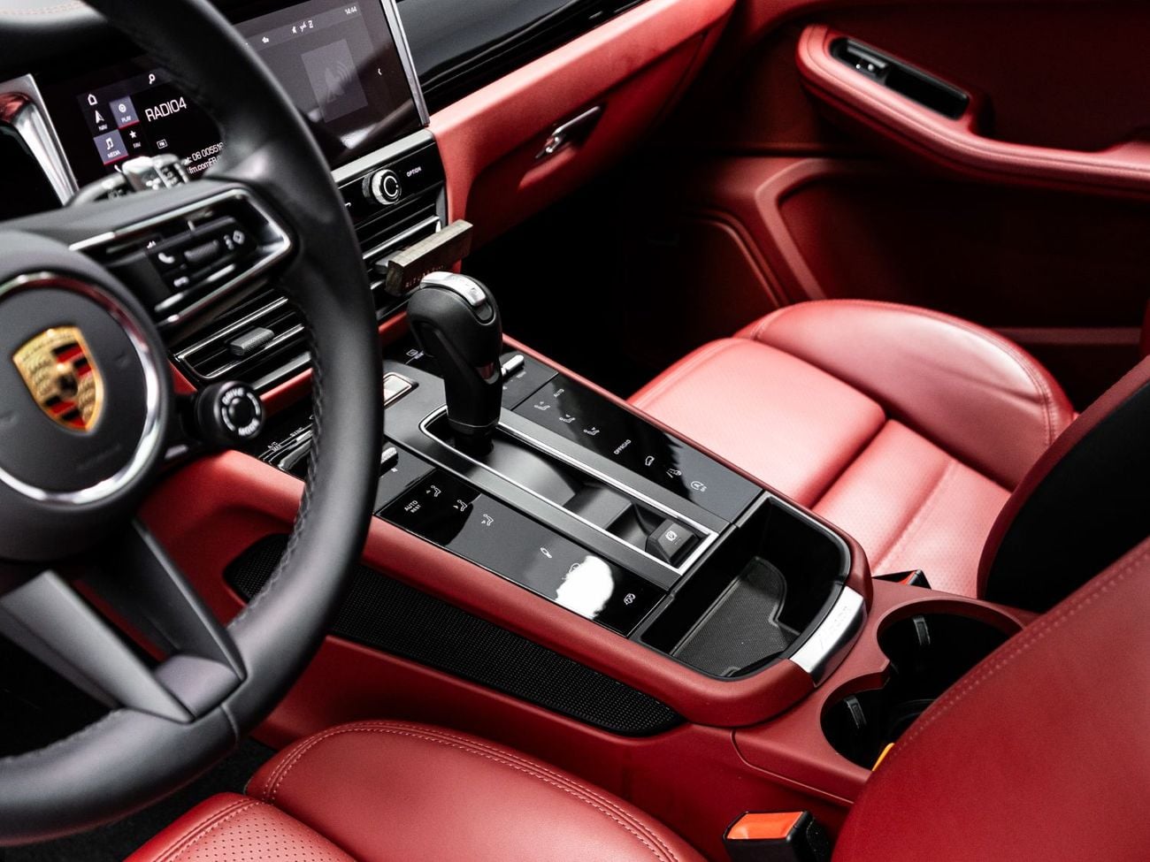 بورش ماكان 2026 Porsche Macan S, 2.9 V6, 4WD, 375bhp, 7 Speed Dual-Clutch Automatic