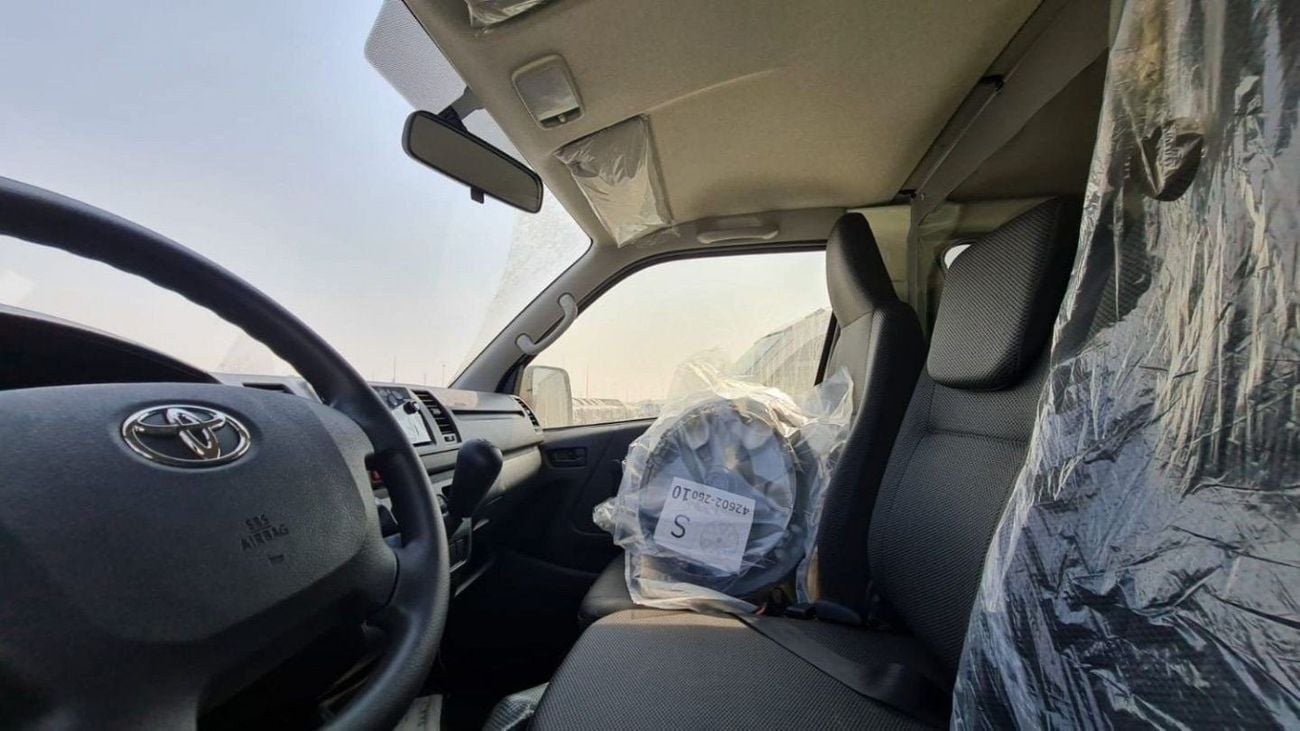 تويوتا هاياس Van 2.8L (174 HP) M/T