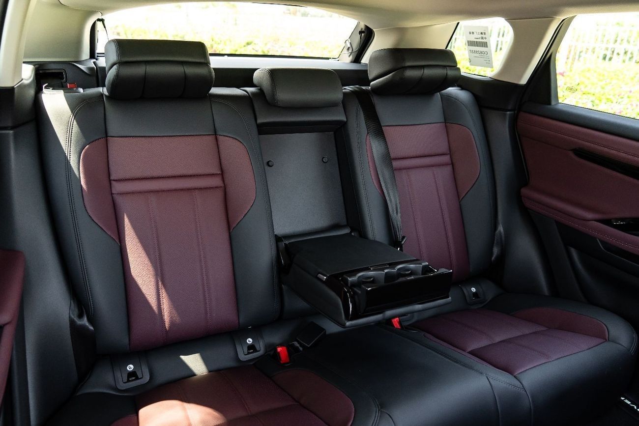 لاند روفر رانج روفر إيفوك 2025 | RANGE ROVER EVOQUE 249PS PREMIUM HONOR [ EXPORT ONLY ]