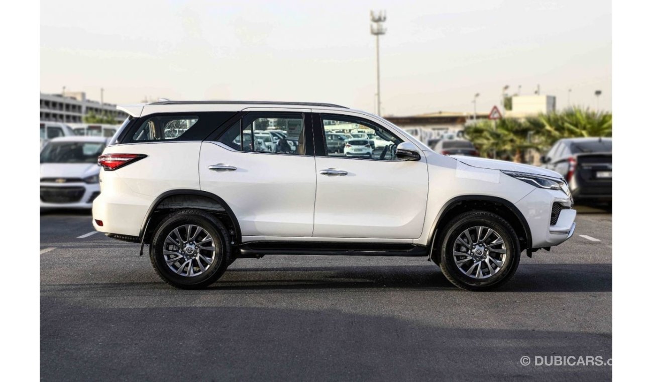 Toyota Fortuner 2023 Toyota Fortuner 2.8L 4x4 - Climate Control + Cruise + Seat Cooler - Bluetooth