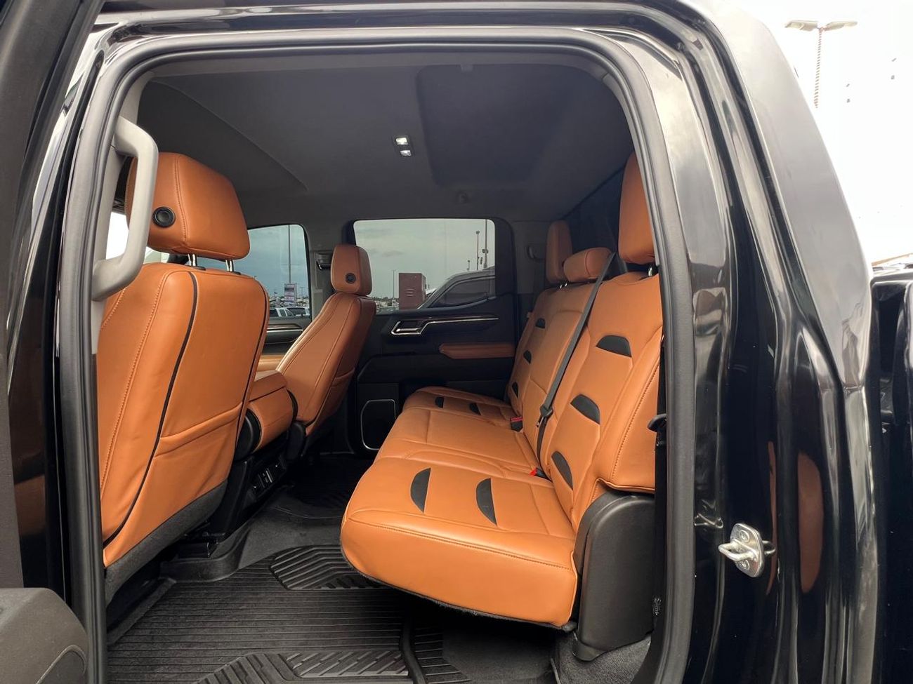 شيفروليه سيلفارادو CHEVROLET SILVERADO LT 2023 ENGINE 5.3L/V8