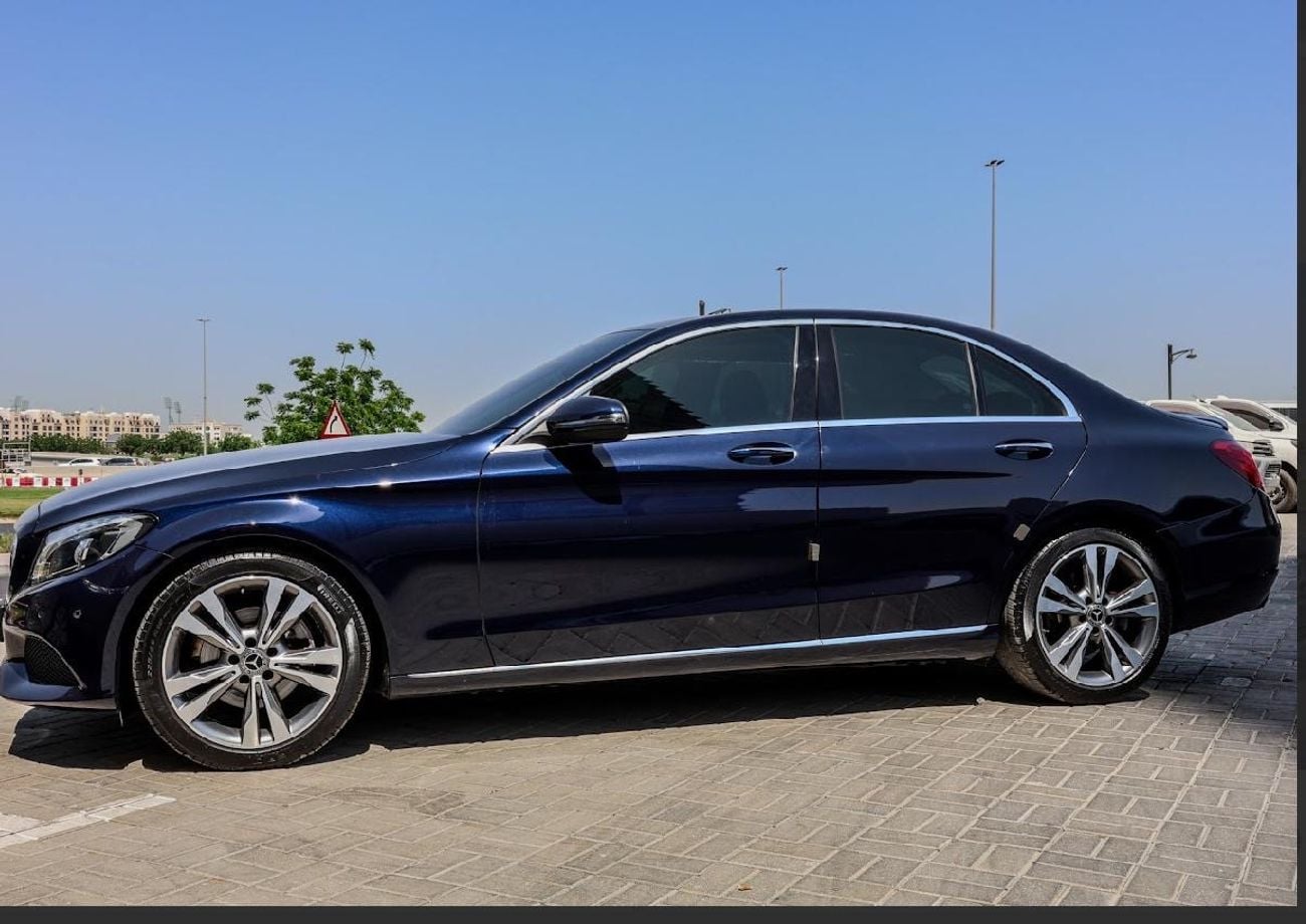 مرسيدس بنز C 200 AMG