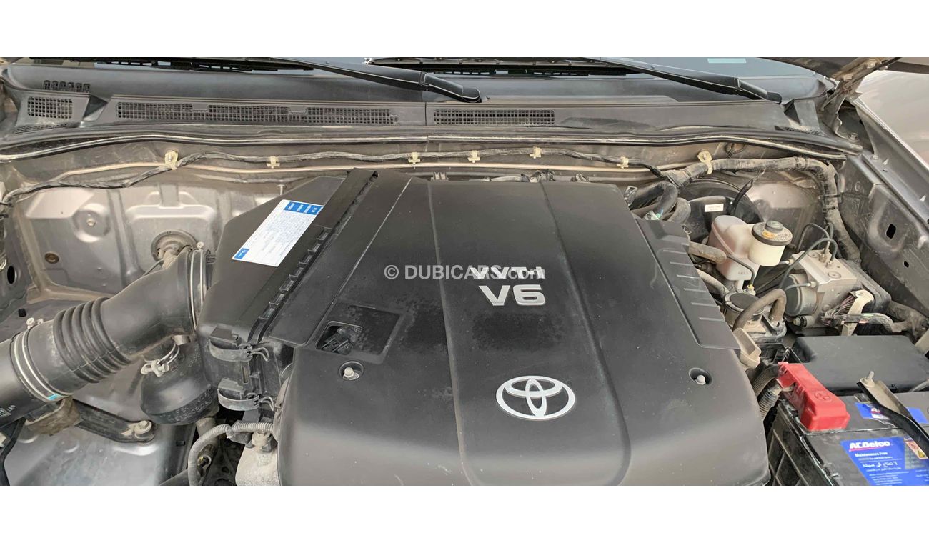 Toyota Fortuner V6. 4,0