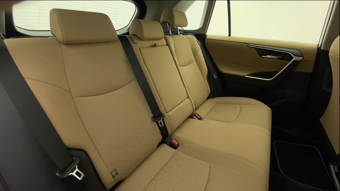 تويوتا راف ٤ VX 2.5 | بدون دفعة مقدمة | اختبار القيادة في المنزل