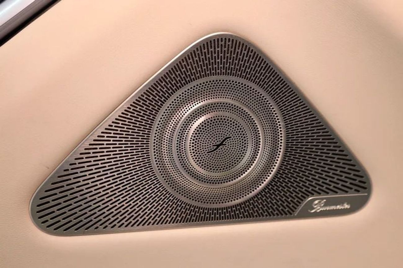 Mercedes Maybach S680 Maybach Fully Loaded, Rear Entertainment,Individual Seats, Agency Warranty Till 26/01/2028