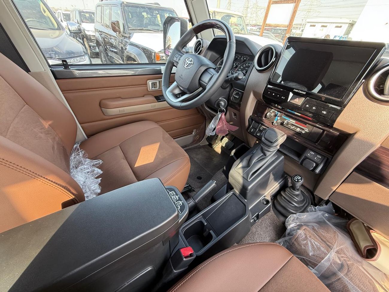 Toyota Land Cruiser 70 Toyota LC76 4.0L Petrol A/T Full Option 2025 (Export Only)