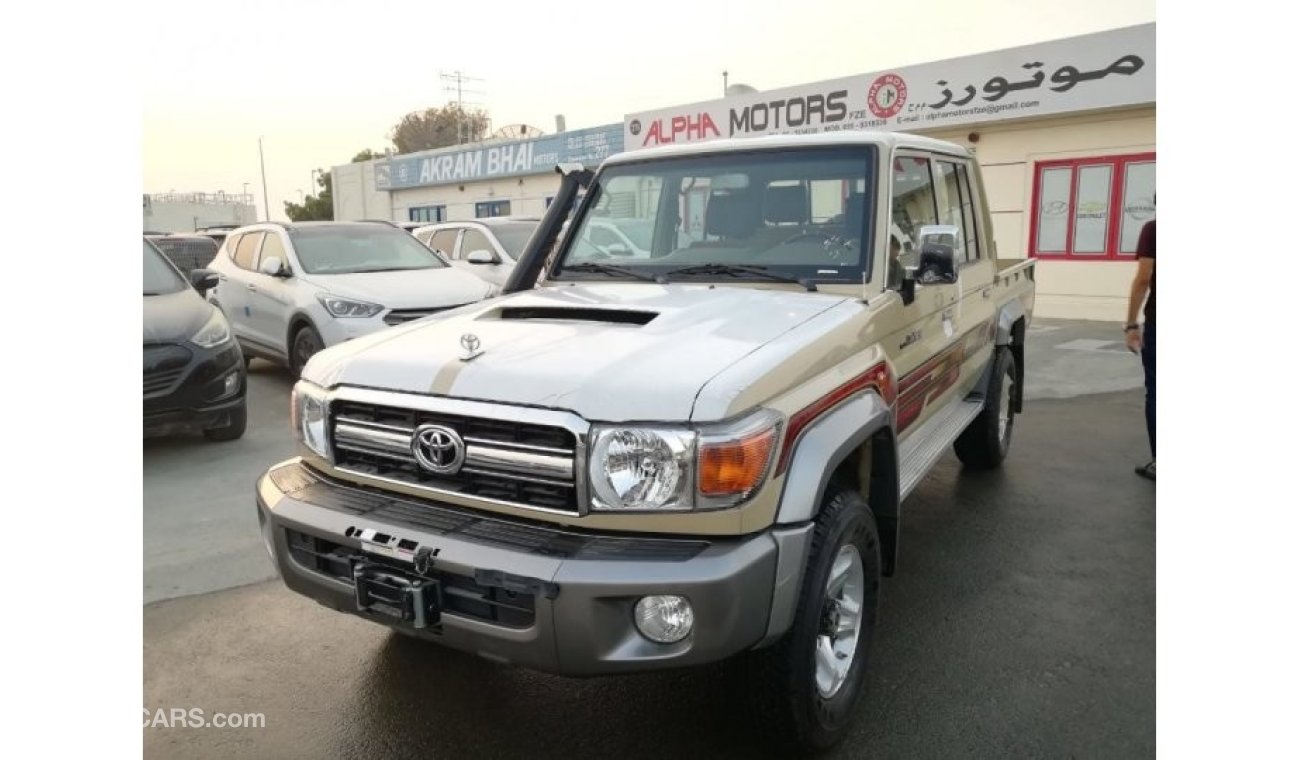 تويوتا لاند كروزر بيك آب Diesel 4.5 Full options 4X4