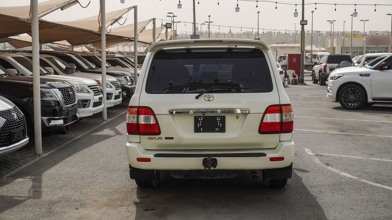 Toyota Land Cruiser GXR V6