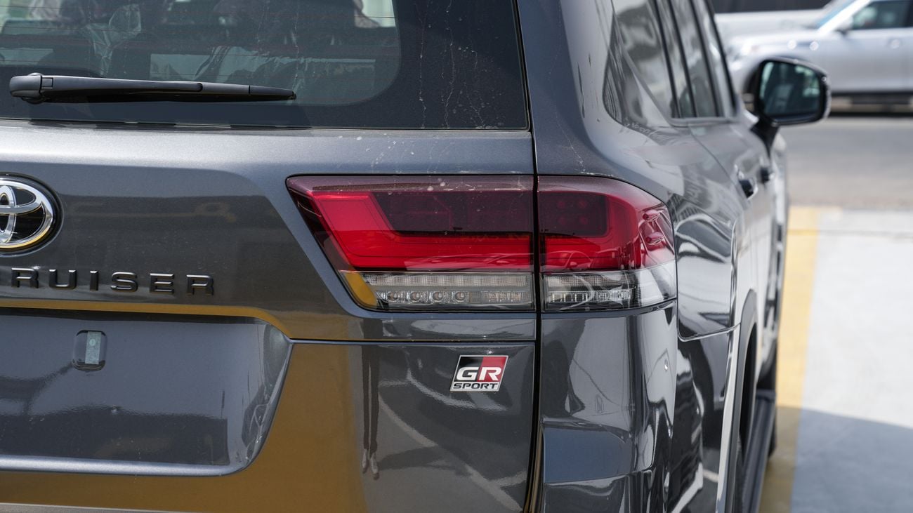 Toyota Land Cruiser GR SPORT