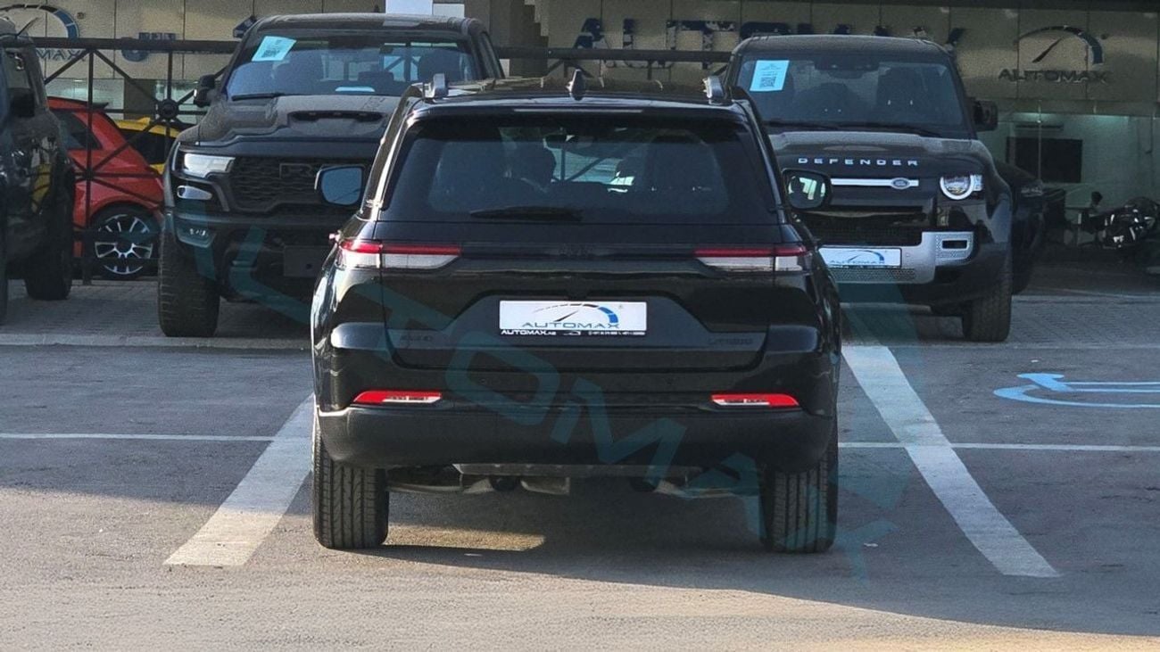 Jeep Grand Cherokee LAREDO 2024 4WD GCC With 4 Years Or 100,000 Km Warranty @Official Dealer