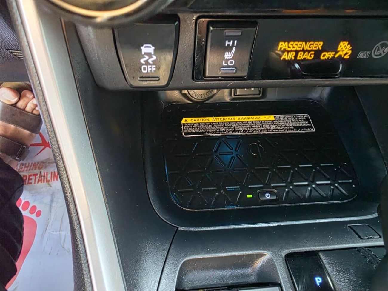 Toyota RAV4 2019 Model XSE hybrid engine Paranomic and two cameras