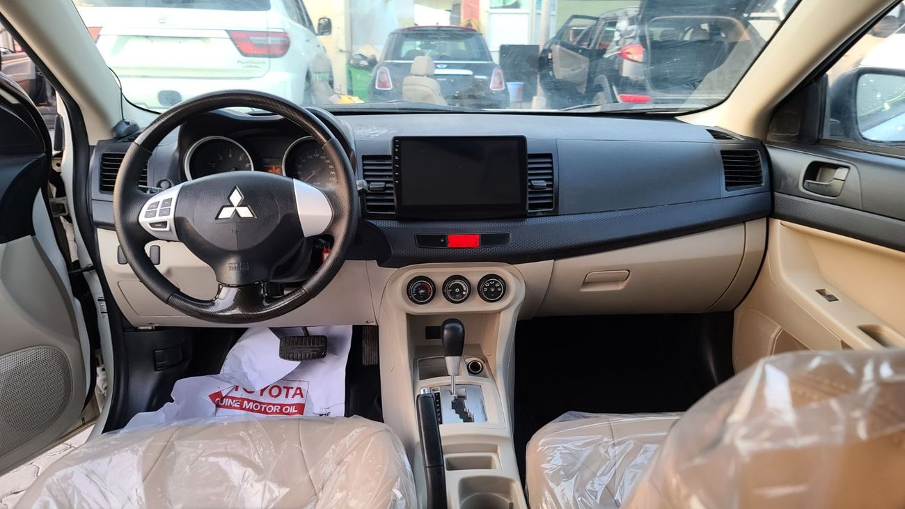 Mitsubishi Lancer خليجي