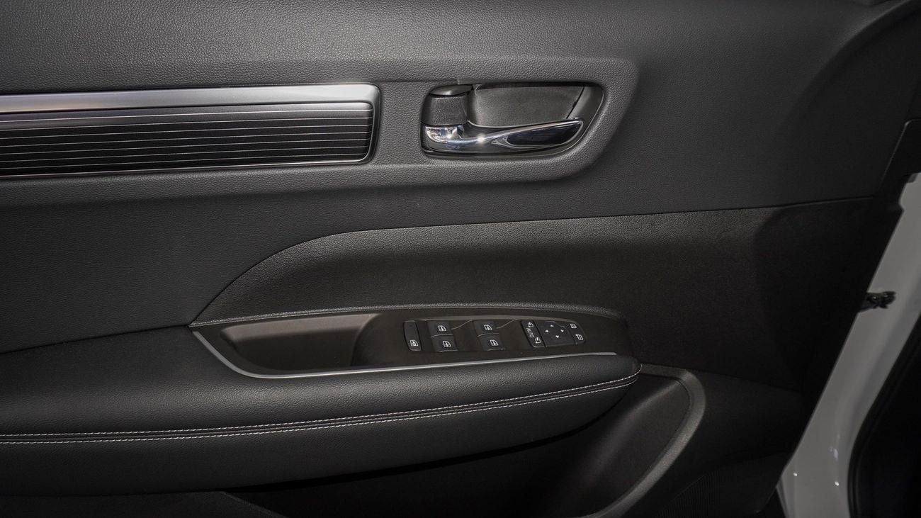 رينو كوليوس 4WD  2.5L