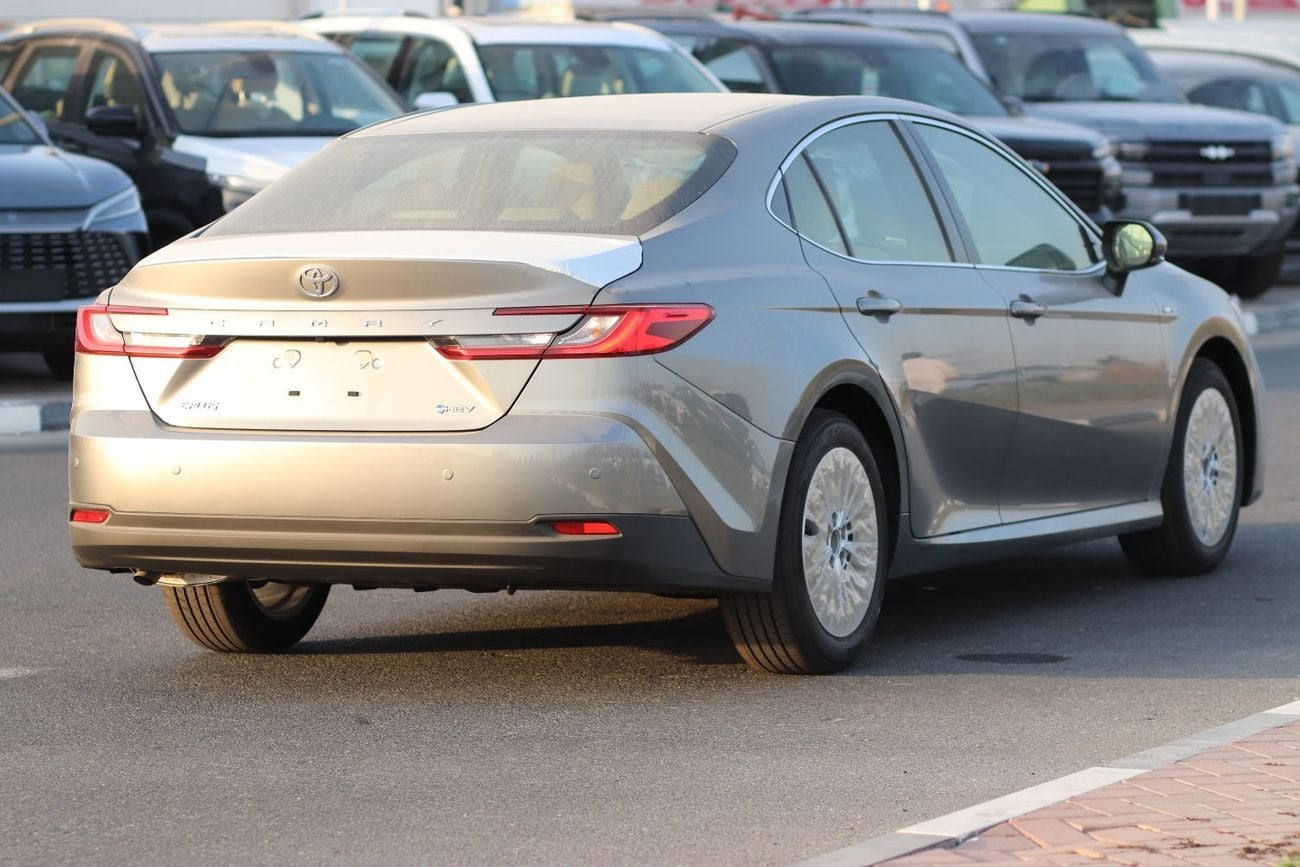 Toyota Camry E PLUS HEV 2.5 E-PLUS HYBRID, KEYLESS ENTRY, PUSH START, SUNROOF, MODEL 2025 SAUDI SPECS