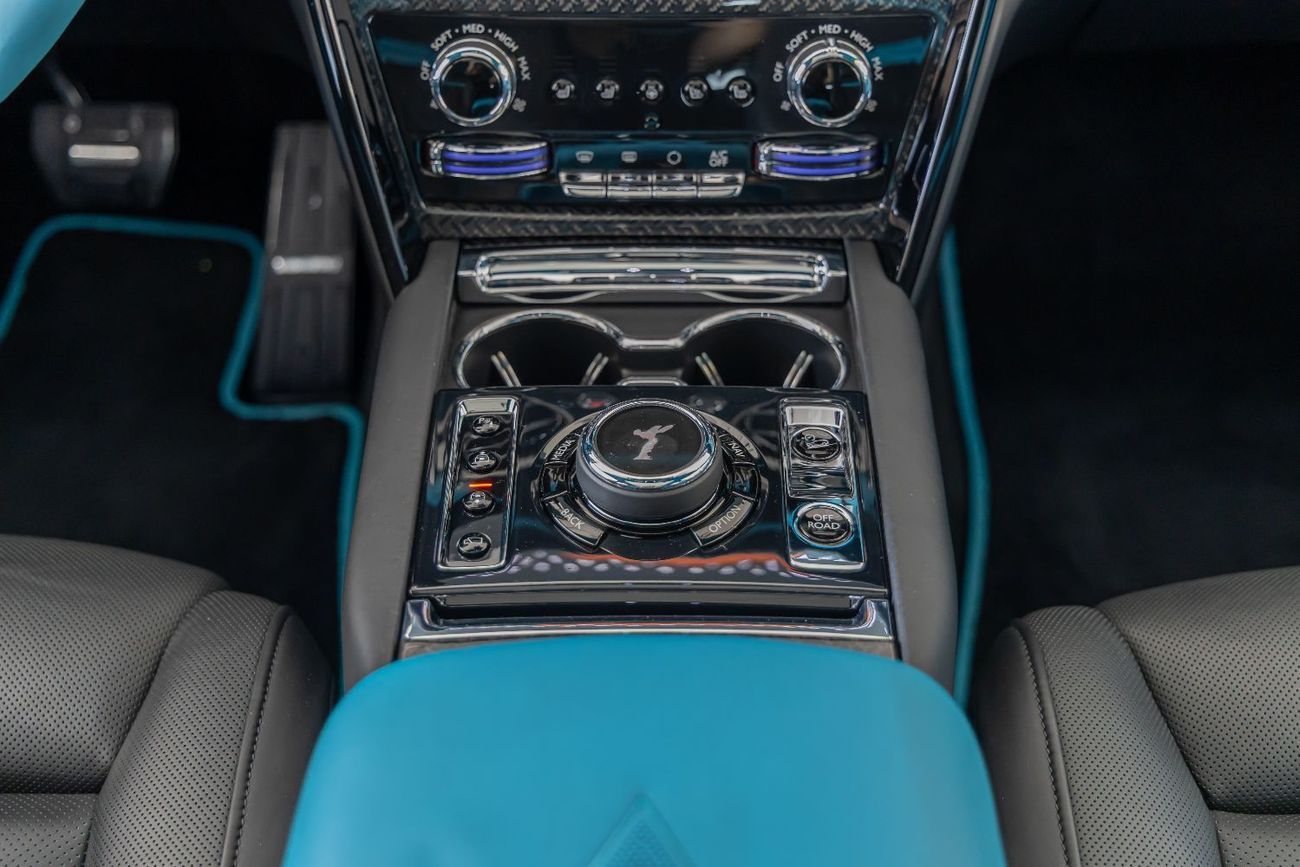 Rolls Royce Cullinan Rolls Royce Cullinan Mansory Original Exterior and Interior - 2023 Perfect Condition