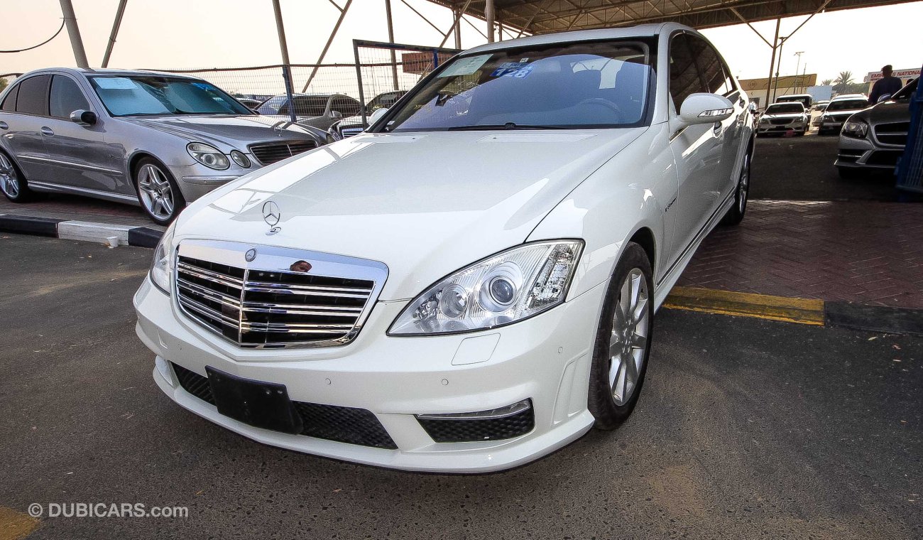 مرسيدس بنز S 550 L S 63 Badge