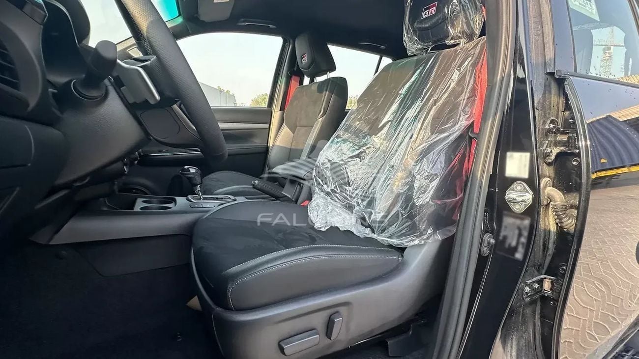تويوتا هيلوكس Toyota Hilux 4.0L GR-SPORT P DC 4WD AT