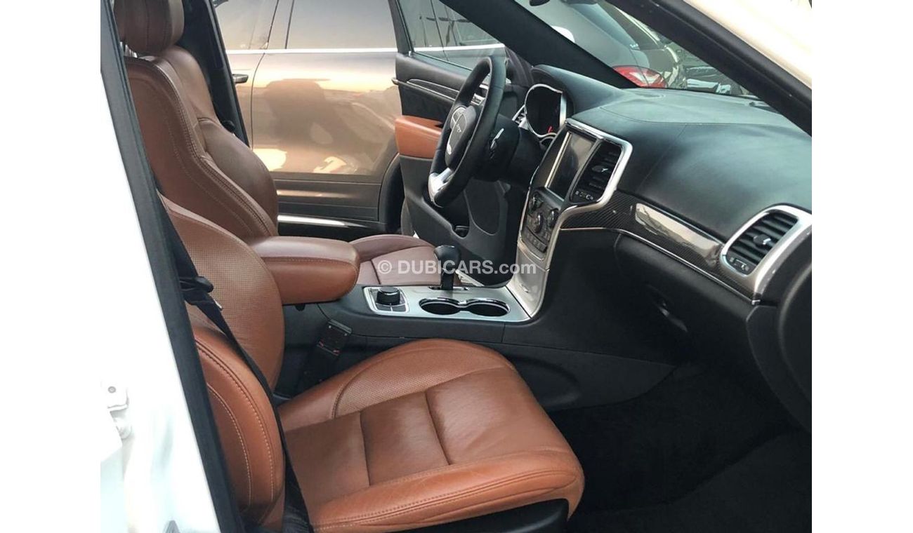 Jeep Grand Cherokee Jeep grand chorque  SRT model 2015 GCC  car one owner full option low mileage  panoramic roof leathe