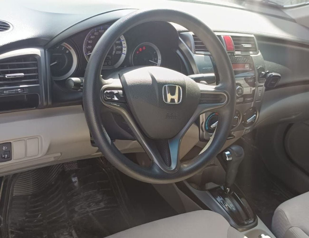 Honda City LX 1.5L (118 HP)