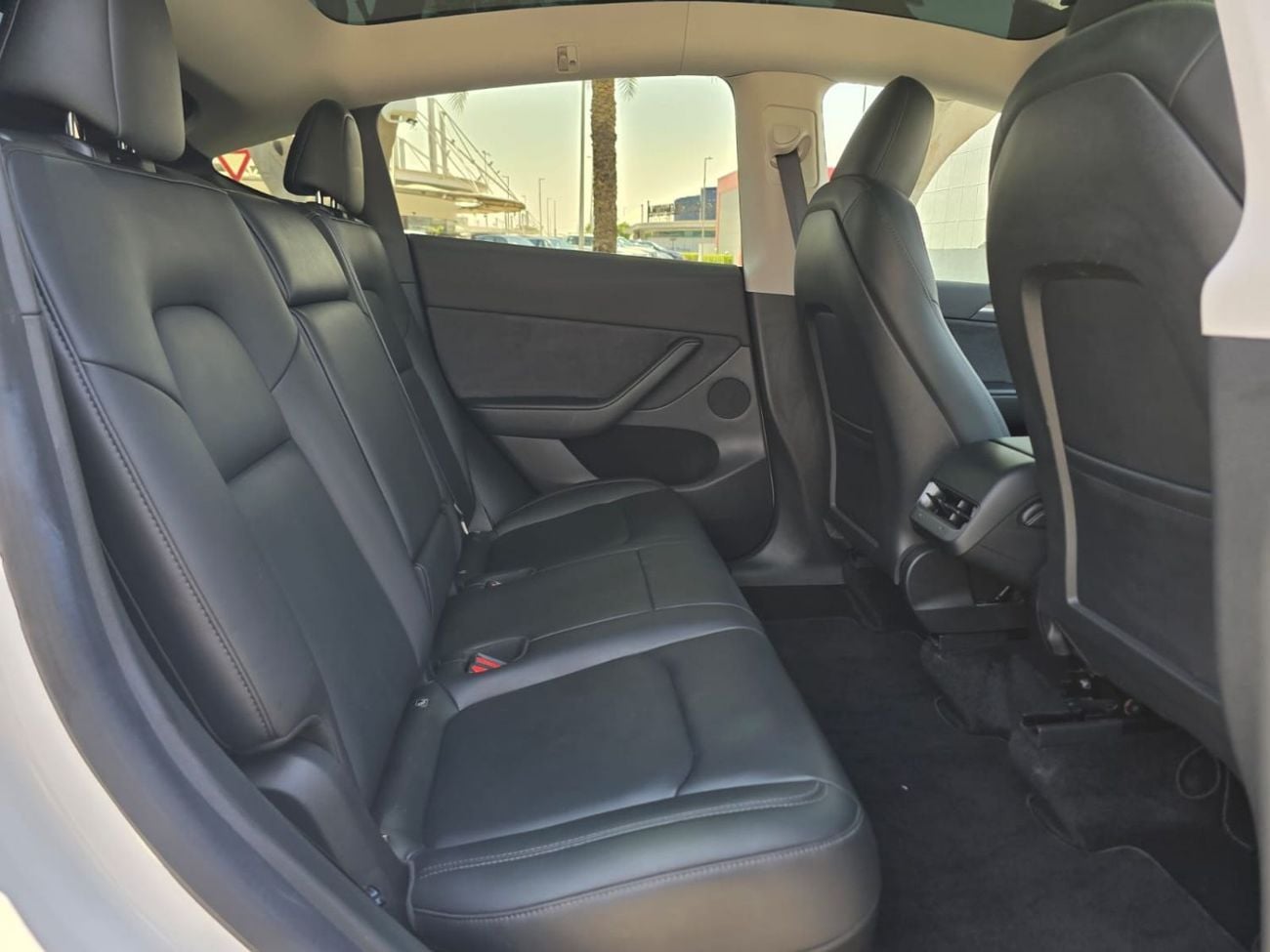 Tesla Model Y LONG RANGE AWD 2022 GCC WITH TESLA AGENCY WARRANTY IN MINT CONDITION