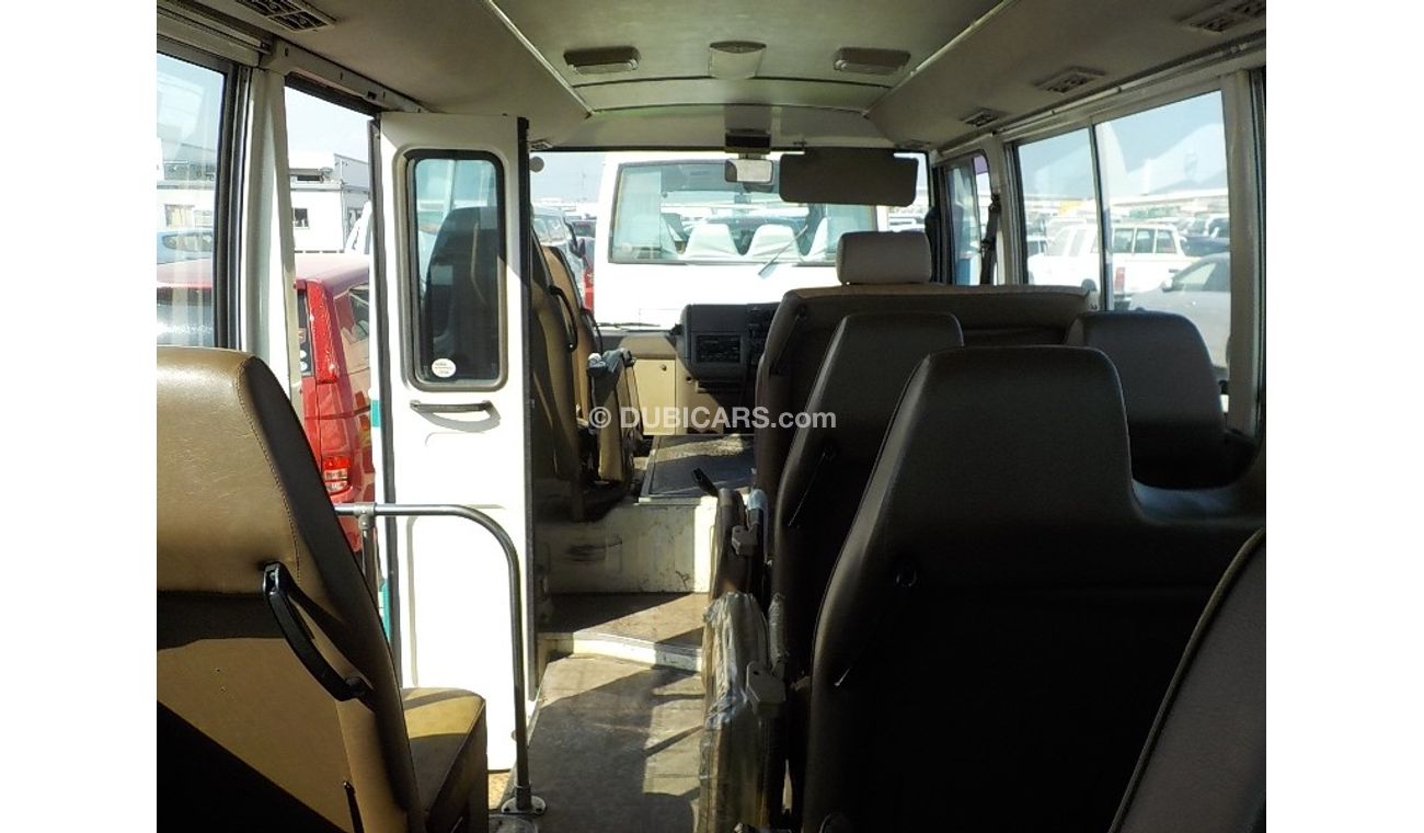 Nissan Civilian 1994