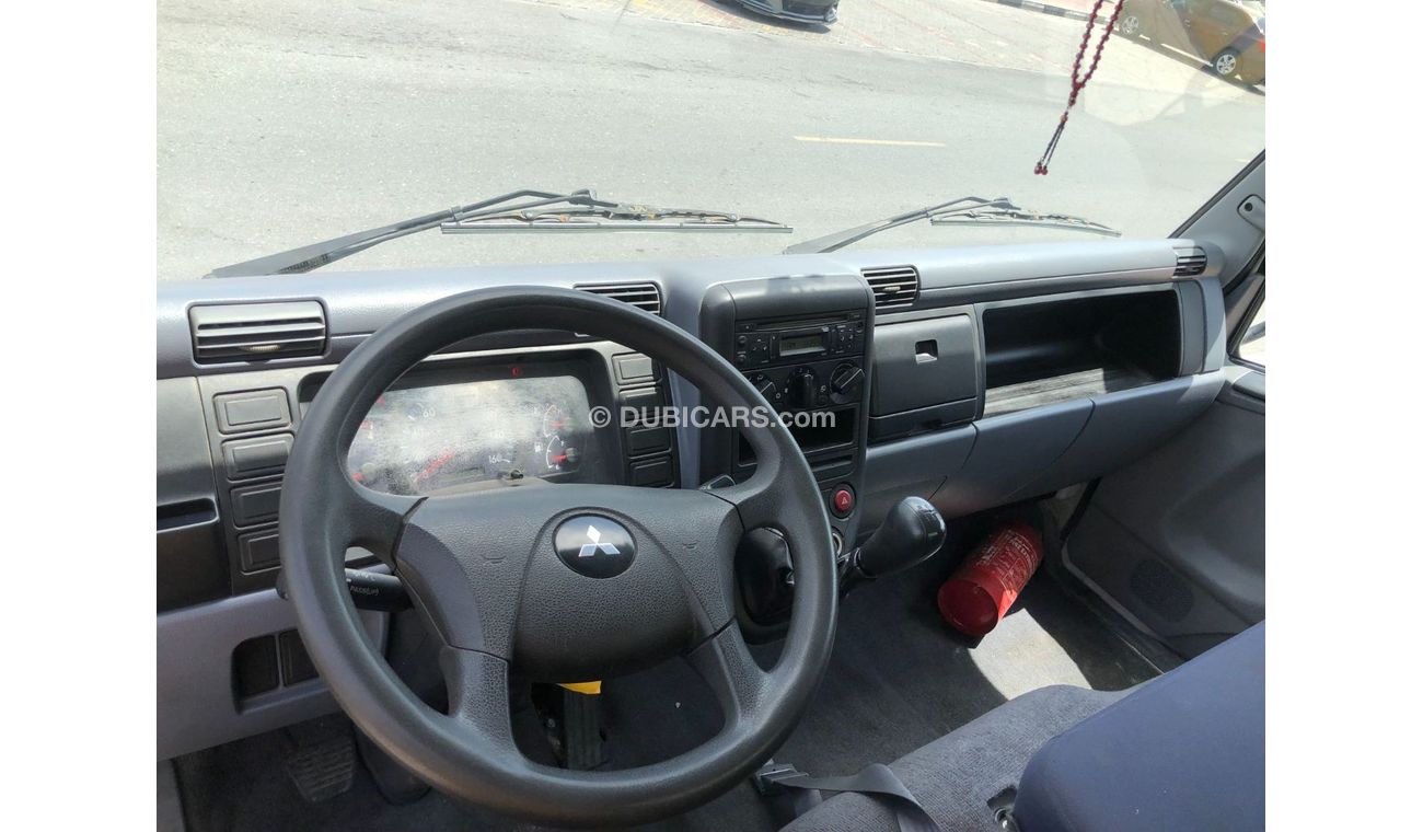 Mitsubishi Fuso Canter GCC BOX