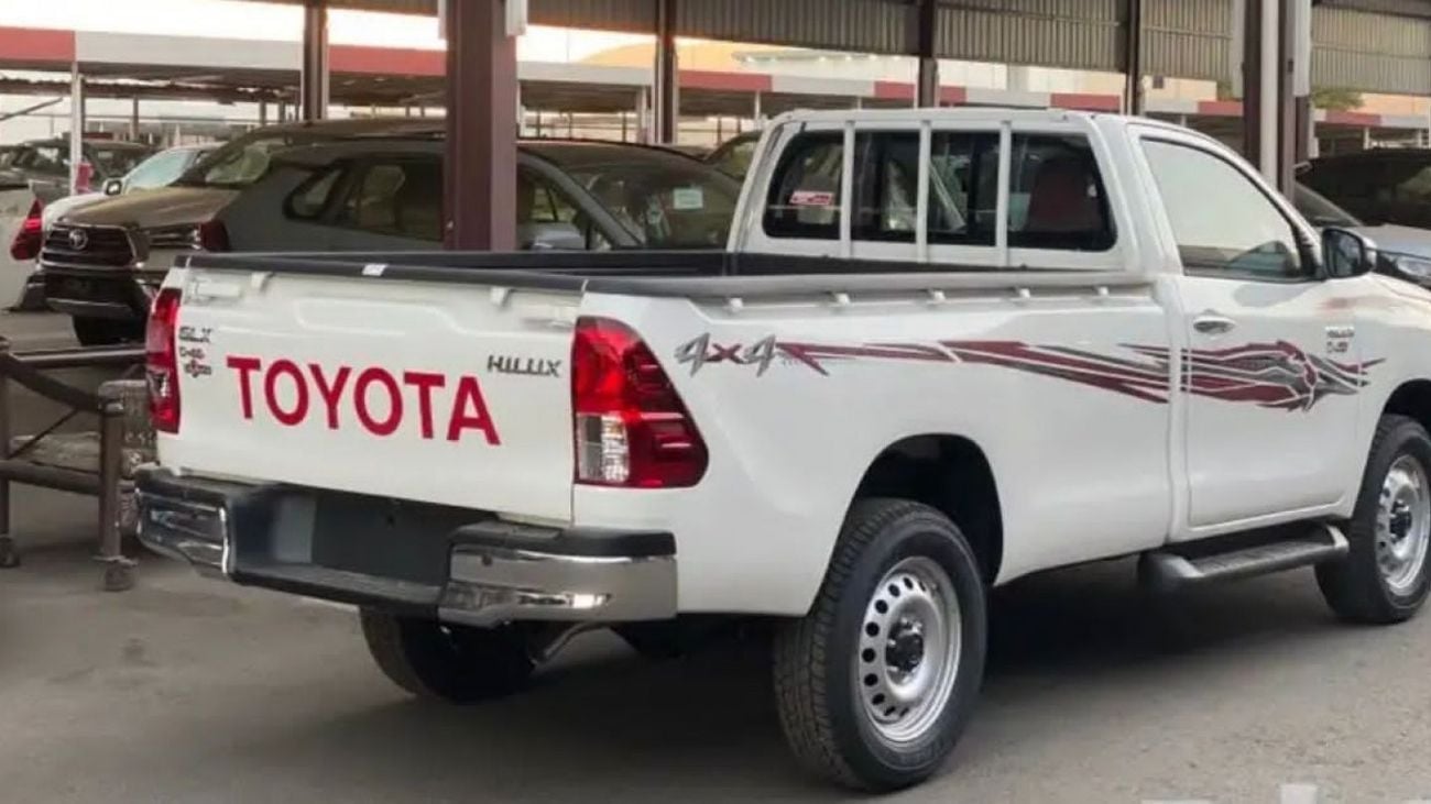 تويوتا هيلوكس 2024 تويوتا هايلكس 2800 سي سي D4DT ديزل أوتوماتيك 4X4 كابينة مفردة صفر كم