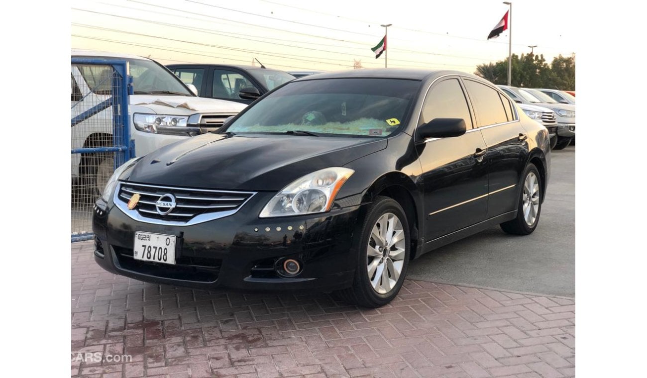 Nissan Altima 2.5 S, DVD + Rear Camera, Alloy Rims 17'', Leather Seats, P/S Button, LED Headlights, Rear DVD's