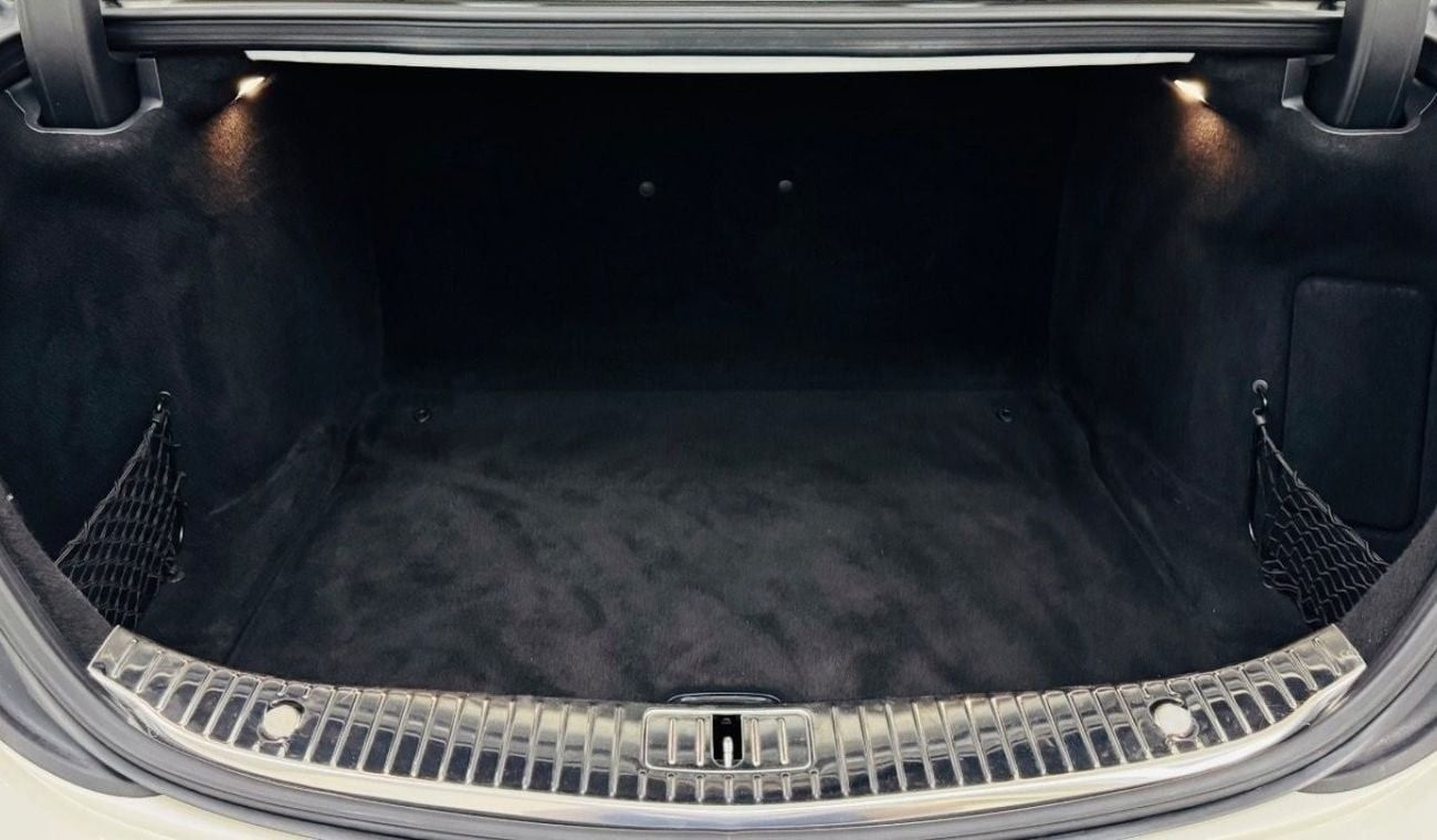 Mercedes-Benz S 560 Exclusive Edition GCC .. FSH .. Low Milegea .. Perfect Condition