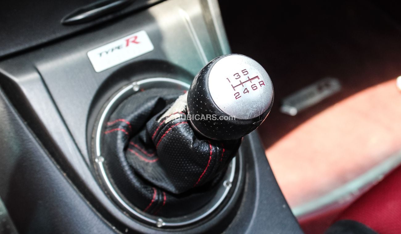 Honda Civic 2010 model Gulf specs Manuel gear 2 remote keys