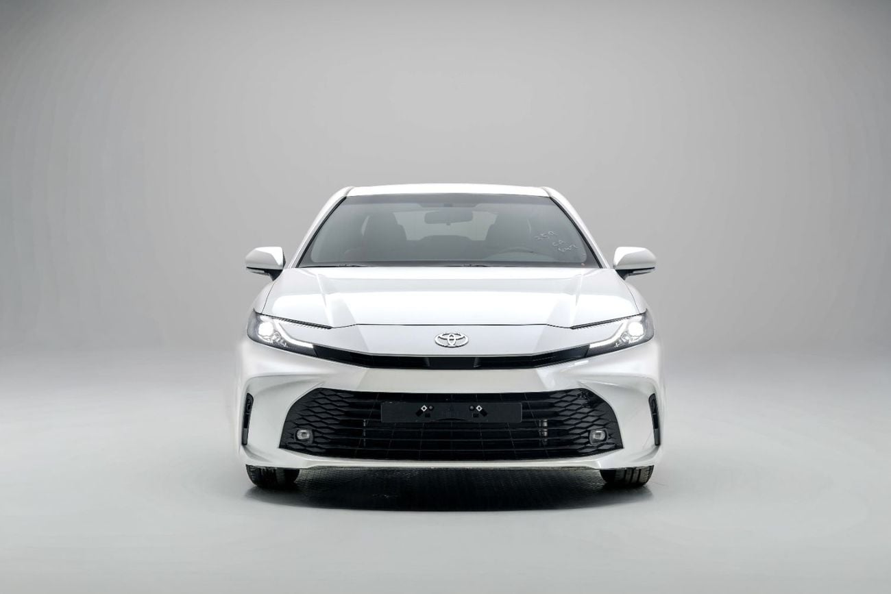 Toyota Camry LE 2.5L - Platinum White Pearl Inside Beige | Export Only