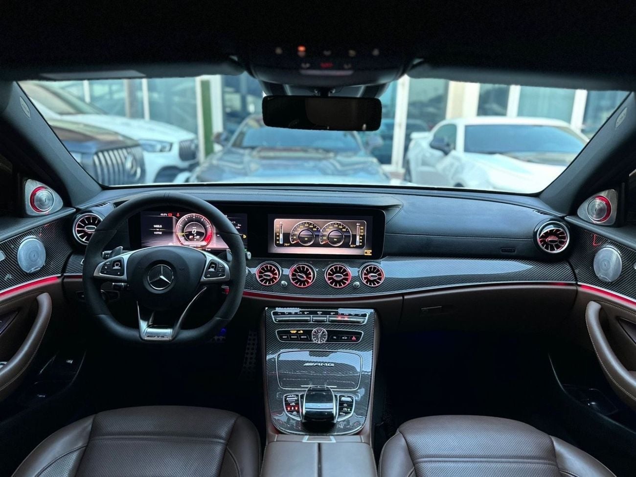 Mercedes-Benz E 63S 4MATIC+ 4.0L ‏MERCEDES BENZ AMG E63 KOREAN 2018 ‏Perfect Condition ‏5 buttons Full option ‏Full Carb