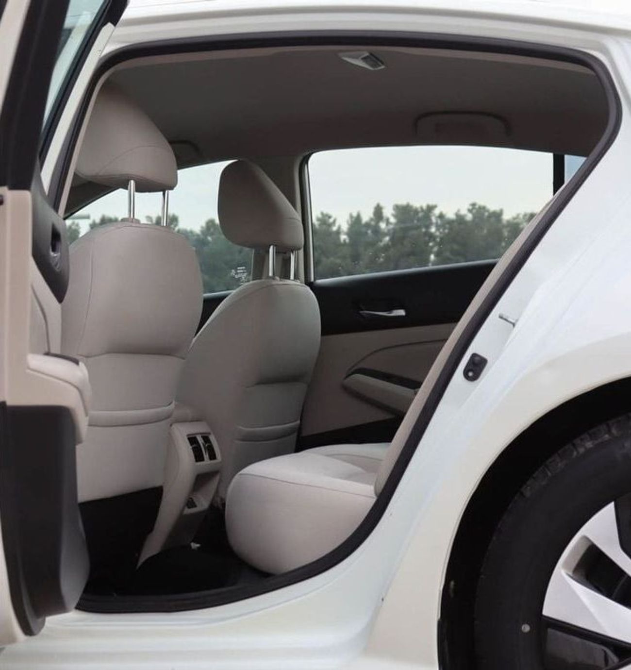 Nissan Altima 2.5 S Nissan Altima 2.5L 2019 GCC  accident-free in excellent condition 893 P.M