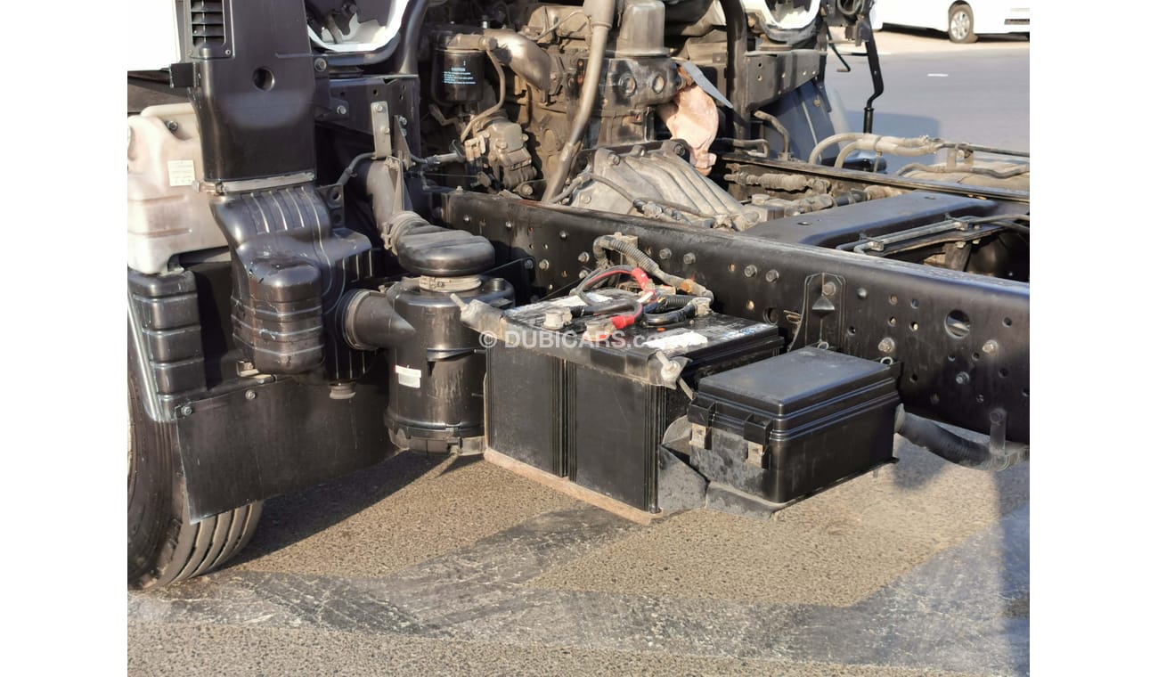 Mitsubishi Fuso Canter 4.2L, Diesel, Manual Grear Box, Front A/C, Dual Battery (LOT # 6452)
