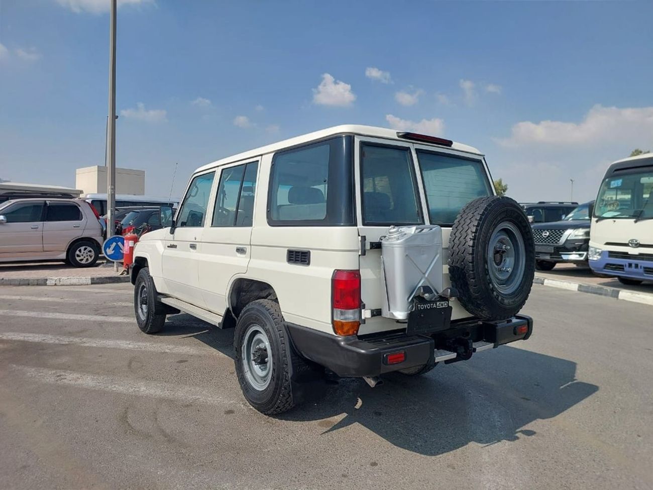 Toyota Land Cruiser Pick Up TOYOTA LAND CRUISER PICKUP LHD 2018 MODEL 4.2 L DIESEL MANUAL(PM42763)