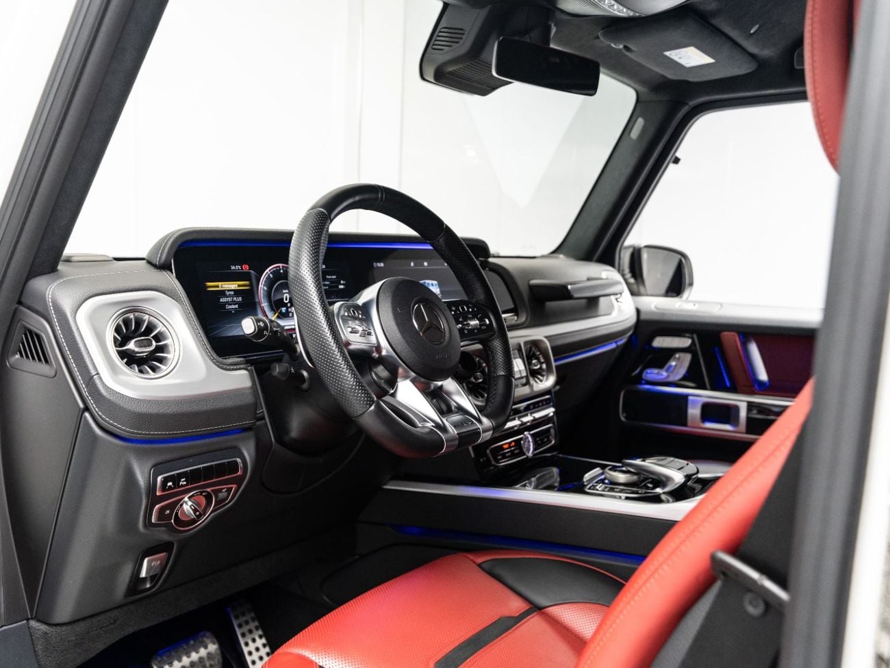 Mercedes Benz G63 AMG Std 4.0L SUMMER STARTS NOW | EXCLUSIVE DEAL BY BLACKLINE, Mercedes Warranty + Service, Low KM's,