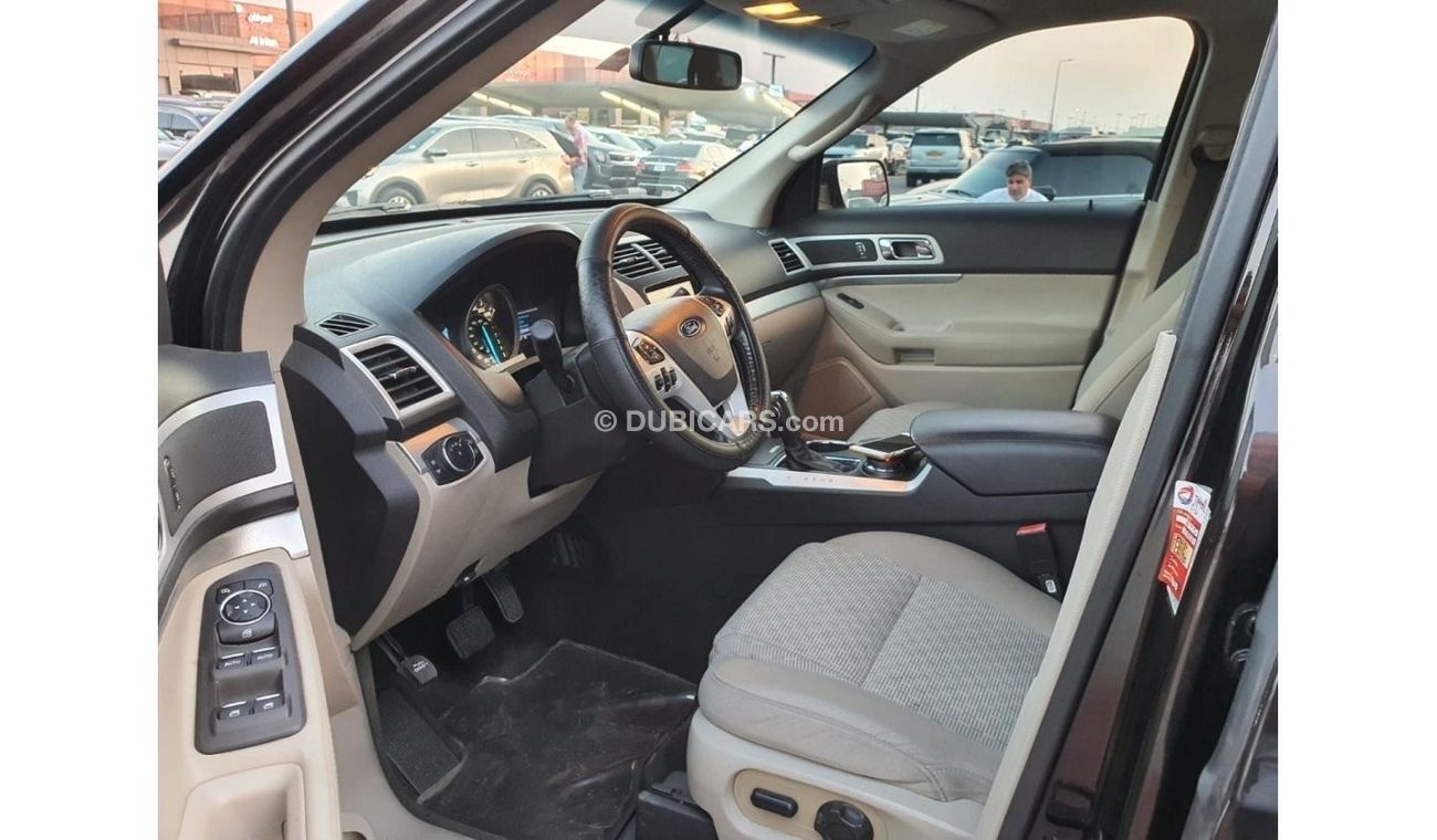 Ford Explorer XLT خليجية