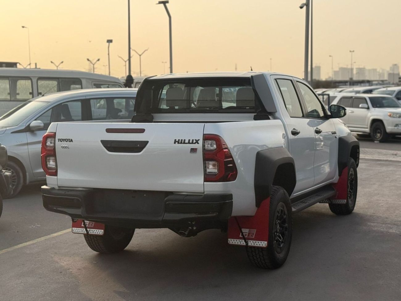 تويوتا هيلوكس Toyota hilux 4.0 GR 2025