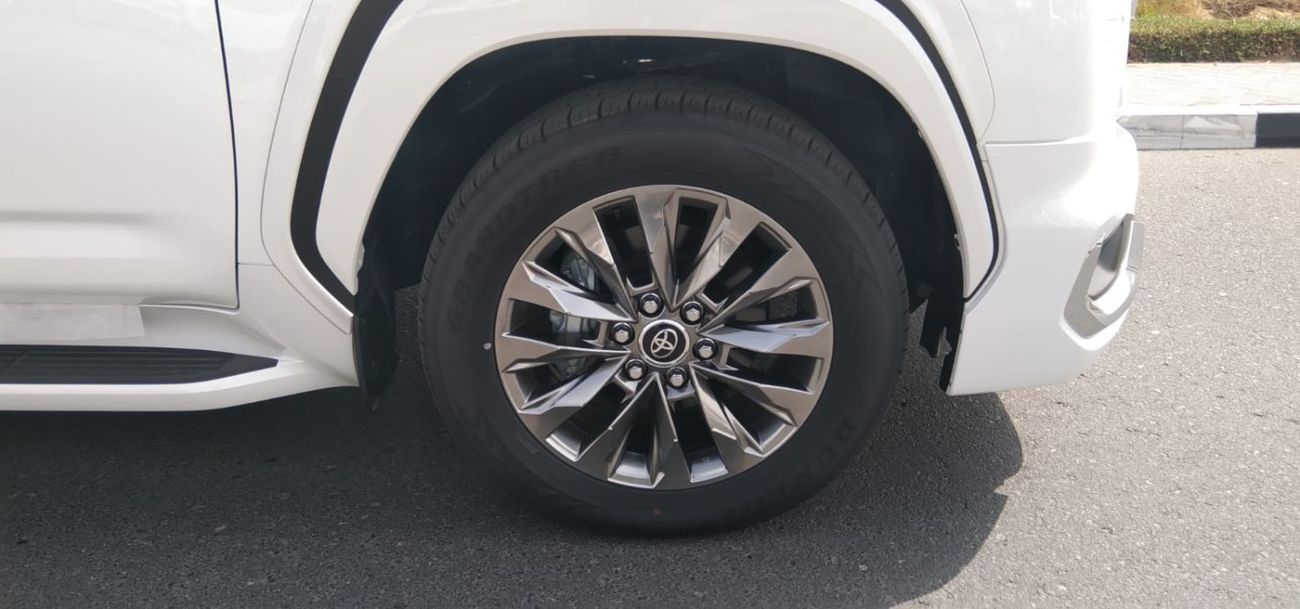 تويوتا لاند كروزر Rhd zx petrol Auto Right-Hand drive Brand-new full options