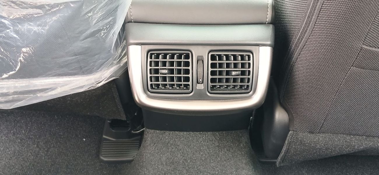 تويوتا هيلوكس 2.4L Diesel Manual 4X4 2026YM