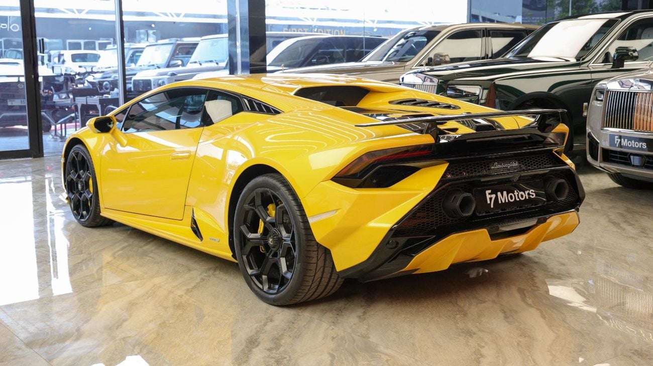 Lamborghini Huracan Tecnica - Lamborghini Huracán - 2024 – GCC Warranty with Service