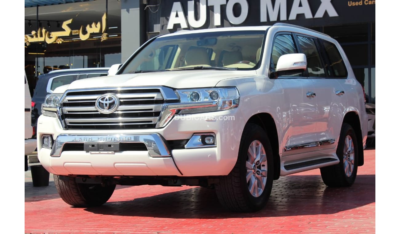 Toyota Land Cruiser (2017) GXR V8 5.7, GCC