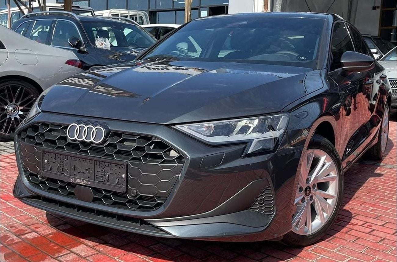 أودي A3 35 TFSI ADVANCED 35 TFSI Uder Warranty & Services 2025 GCC