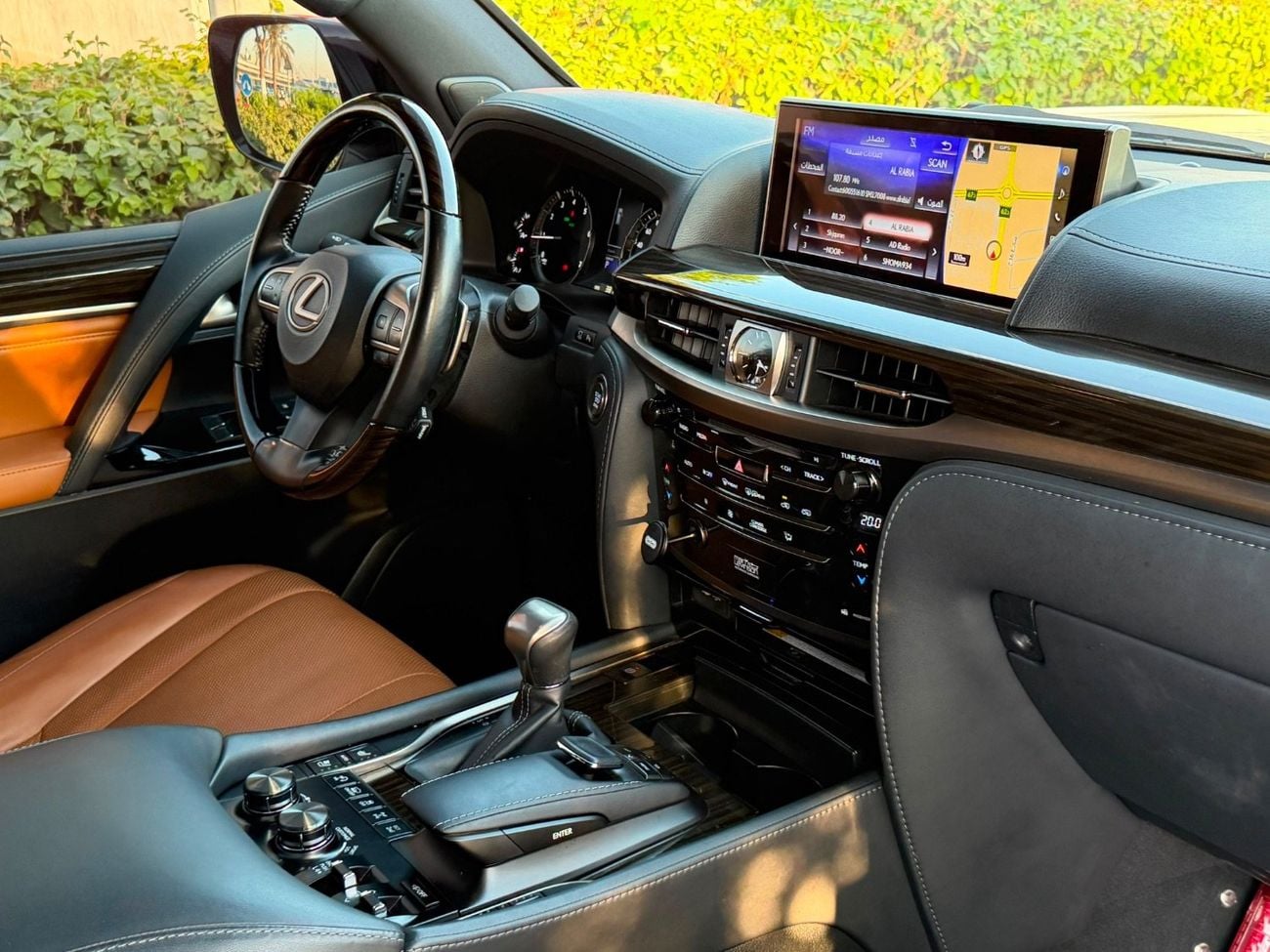 Lexus LX570 SIGNATURE PLATINUM