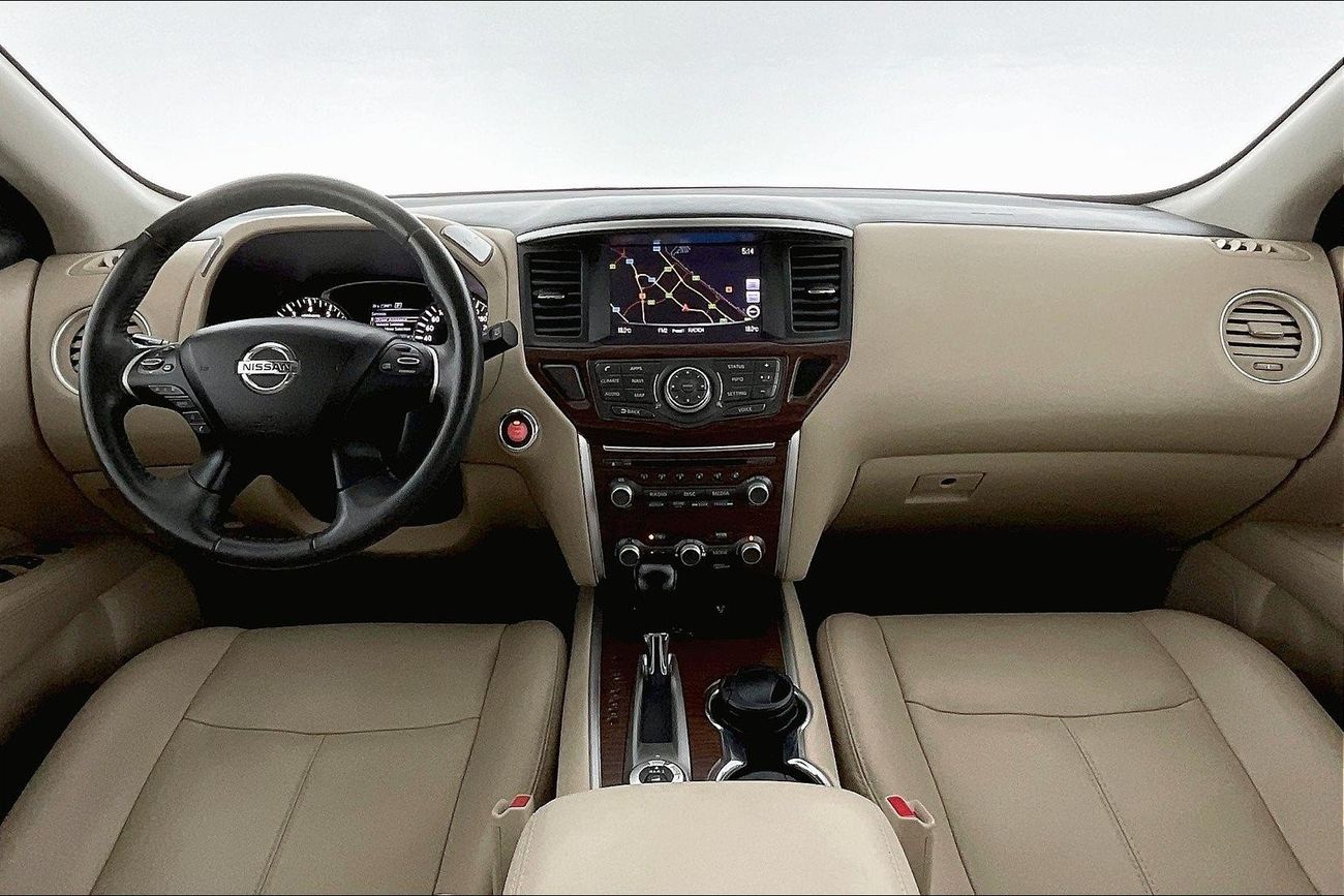 Nissan Pathfinder SV