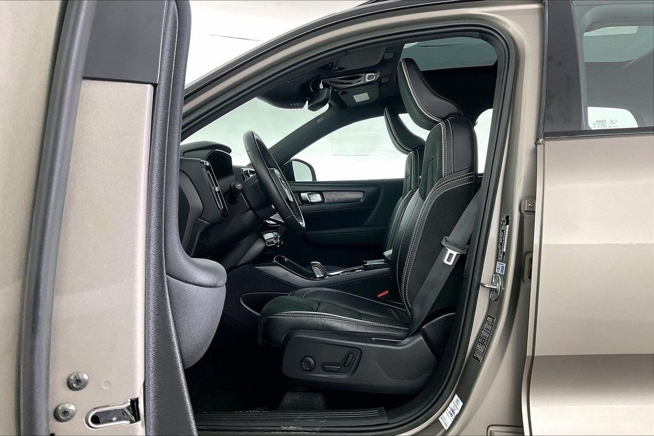 Volvo XC40 2.0 T4 190 FWD R-DESIGN AUTO | Guaranteed Warranty | 0 Down Payment